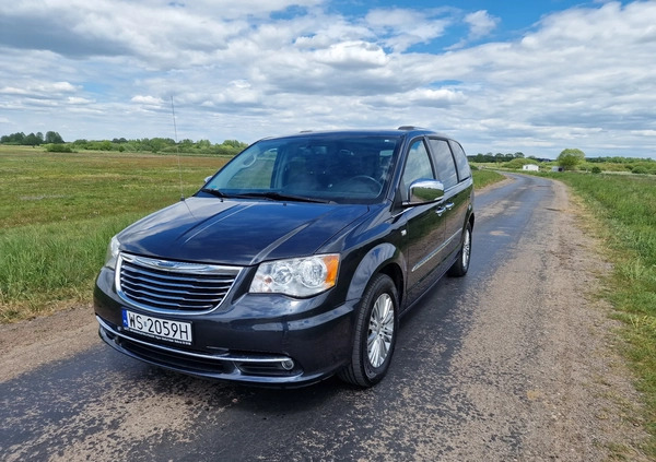Chrysler Town &amp; Country cena 66500 przebieg: 188888, rok produkcji 2014 z Siedlce małe 742